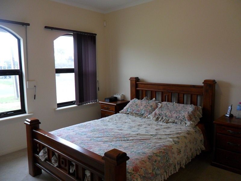 2 Shropshire Avenue, Hillcrest SA 5086