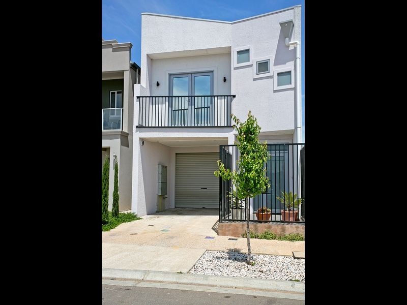 19 Waterbrook Court, Mawson Lakes SA 5095