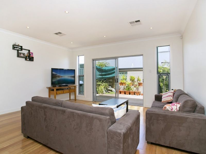 19 Waterbrook Court, Mawson Lakes SA 5095