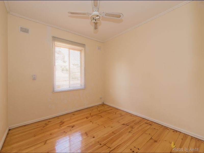 19 Amber Avenue, Clearview SA 5085