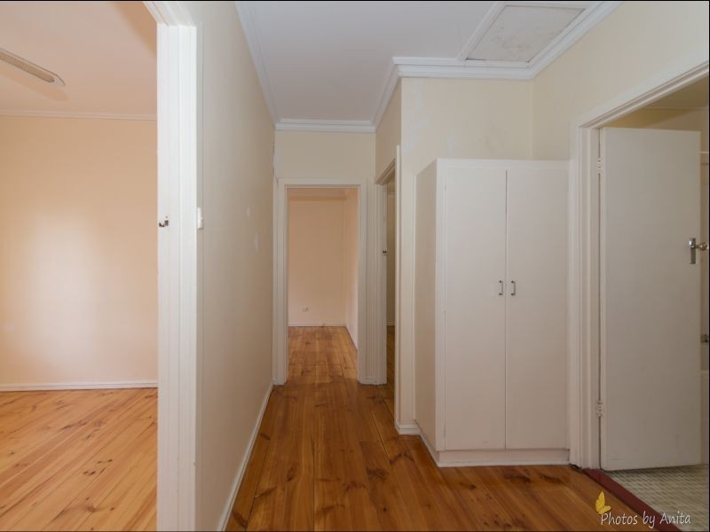 19 Amber Avenue, Clearview SA 5085