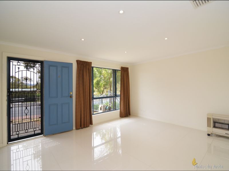 5/66 Sir Ross Smith Boulevard, Oakden SA 5086