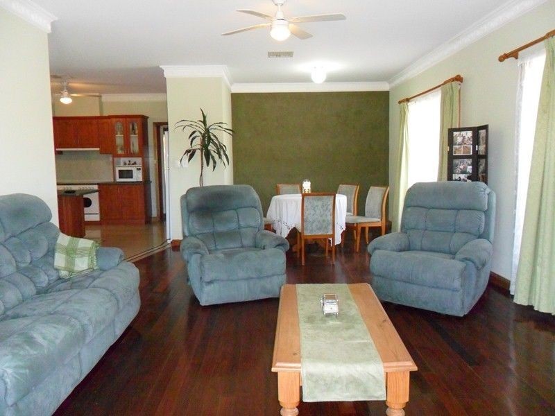 15 Creekview Drive, Walkley Heights SA 5098