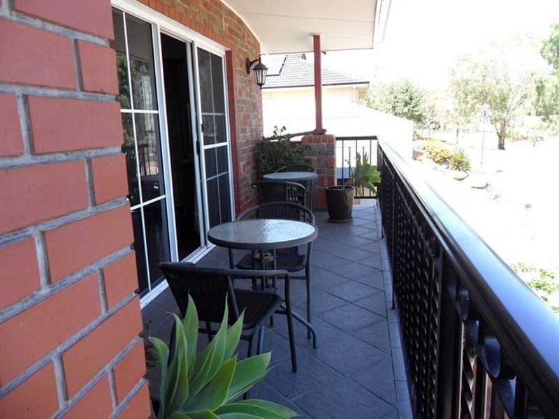 15 Creekview Drive, Walkley Heights SA 5098