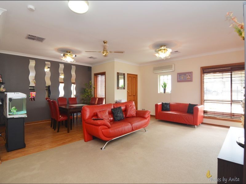 6 Lyle Street, Para Vista SA 5093