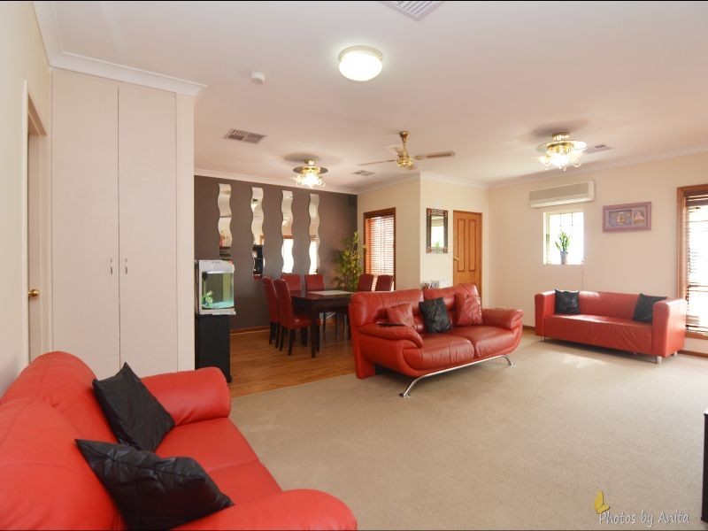 6 Lyle Street, Para Vista SA 5093