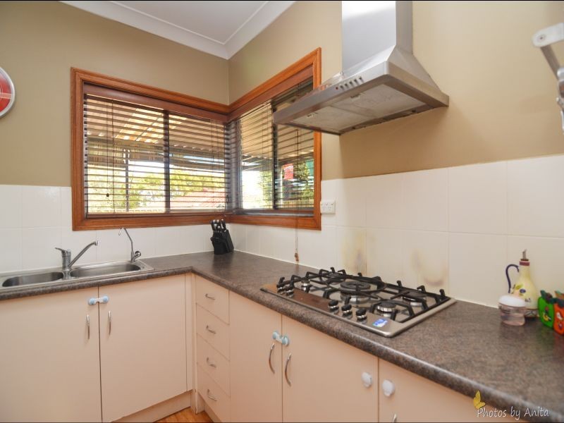 6 Lyle Street, Para Vista SA 5093