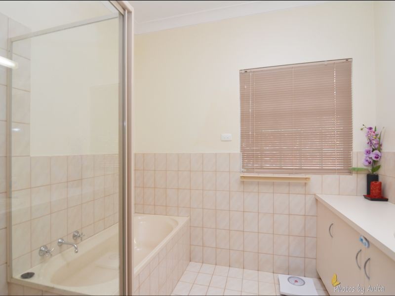 6 Lyle Street, Para Vista SA 5093