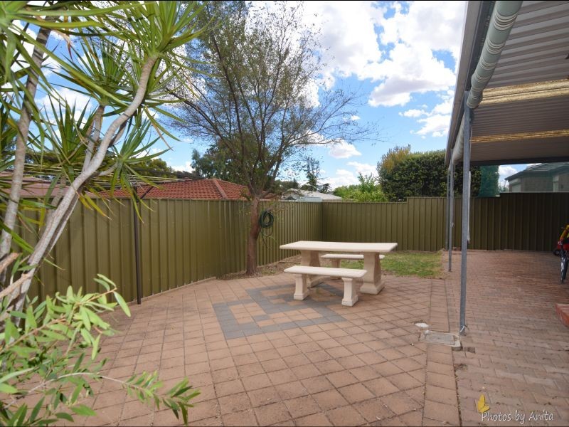 6 Lyle Street, Para Vista SA 5093