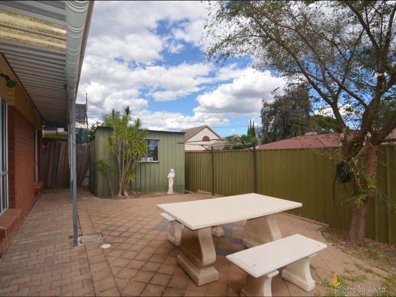 6 Lyle Street, Para Vista SA 5093