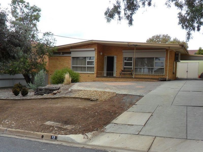12 Canara Avenue, Para Hills SA 5096