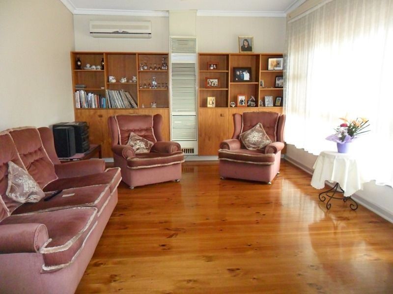 12 Canara Avenue, Para Hills SA 5096