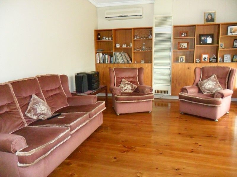 12 Canara Avenue, Para Hills SA 5096