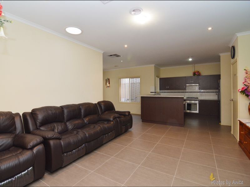 1 Vicar Street, Gilles Plains SA 5086