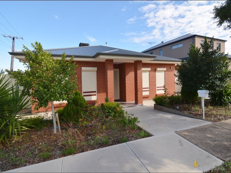 1 Vicar Street, Gilles Plains SA 5086