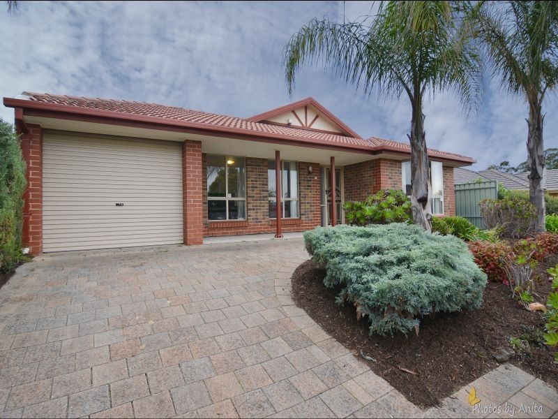 35 Saddle Crescent, Walkley Heights SA 5098