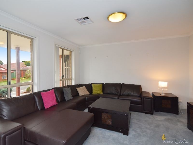 35 Saddle Crescent, Walkley Heights SA 5098