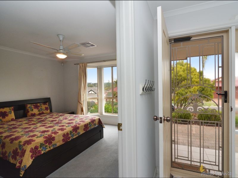 35 Saddle Crescent, Walkley Heights SA 5098
