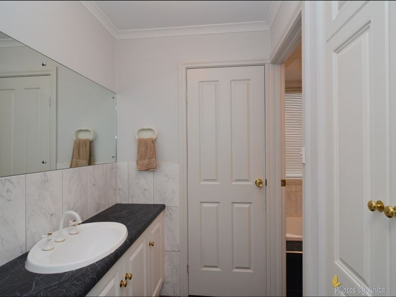 35 Saddle Crescent, Walkley Heights SA 5098