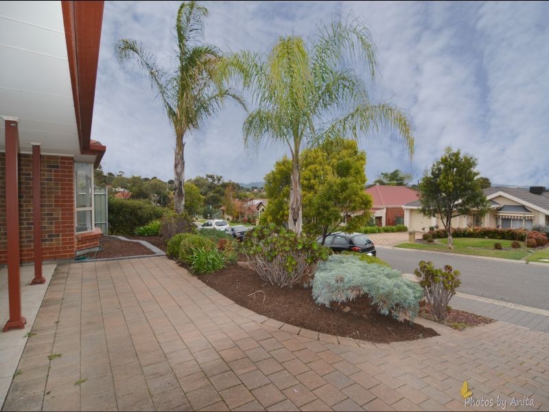 35 Saddle Crescent, Walkley Heights SA 5098