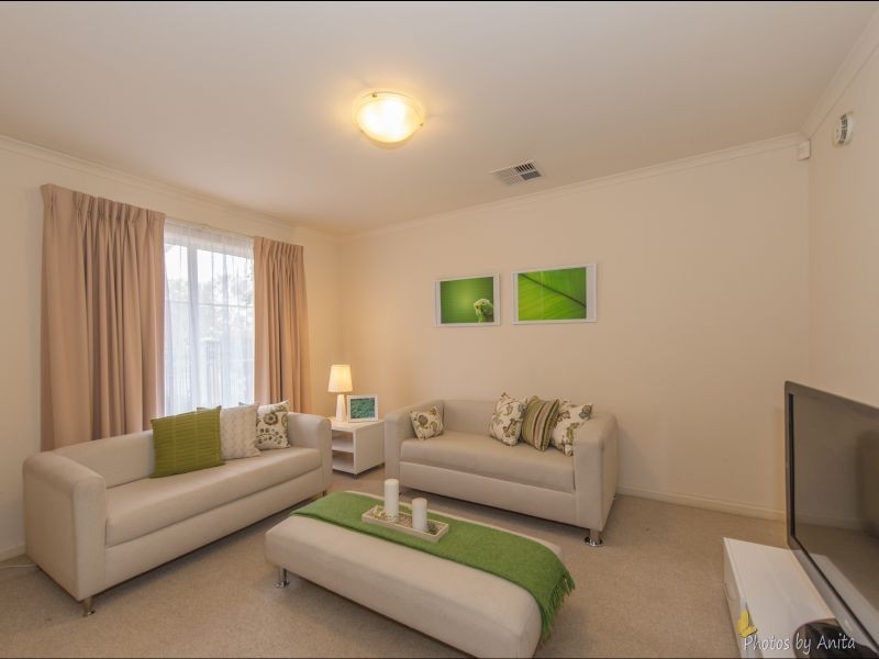 36 Sir Ross Smith Boulevard, Oakden SA 5086