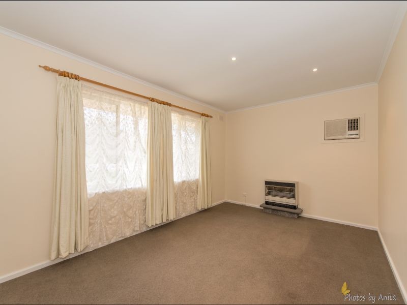 12 Nottingham Crescent, Valley View SA 5093