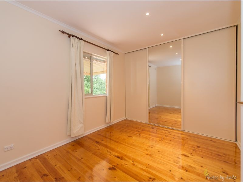 12 Nottingham Crescent, Valley View SA 5093