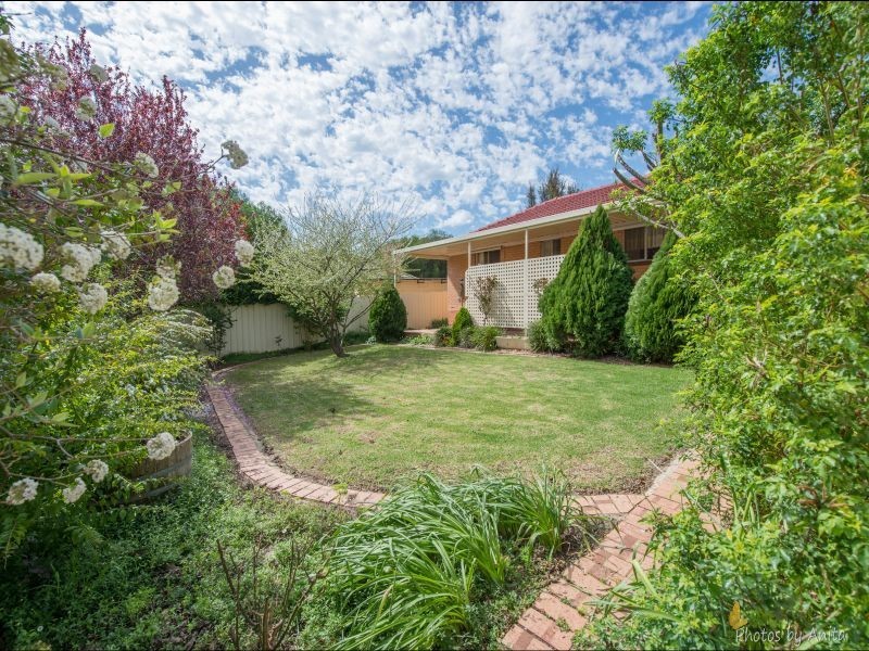 12 Nottingham Crescent, Valley View SA 5093