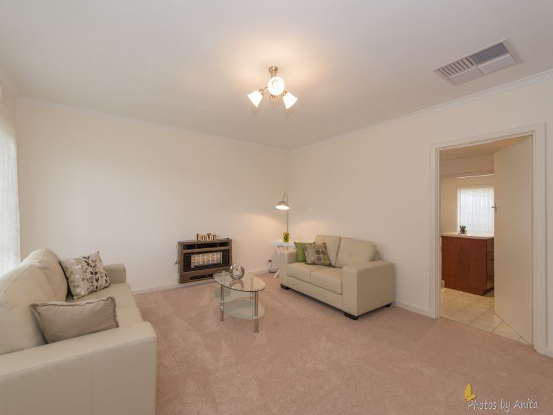 17 Somerset Avenue, Redwood Park SA 5097