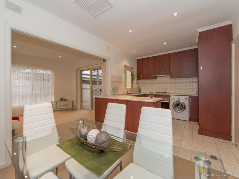 17 Somerset Avenue, Redwood Park SA 5097