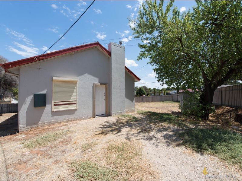 402 Grand Junction Road, Clearview SA 5085