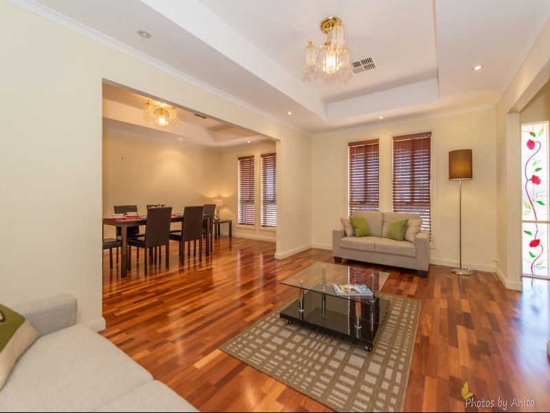 6 Linear Crescent, Walkley Heights SA 5098