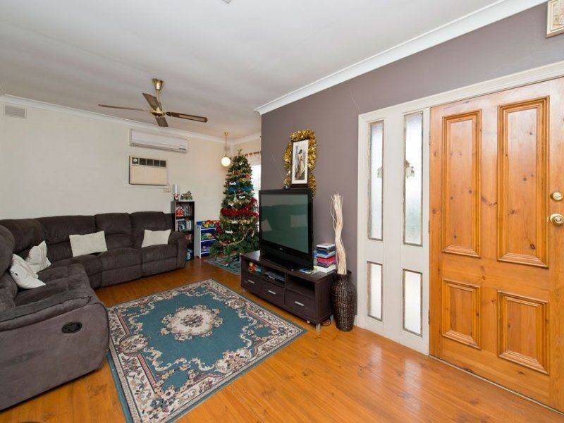 8 Stuart Street, Dernancourt SA 5075