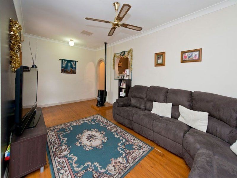 8 Stuart Street, Dernancourt SA 5075