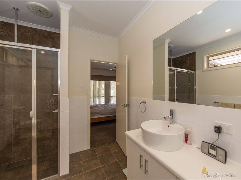70 Kent Avenue, Clearview SA 5085