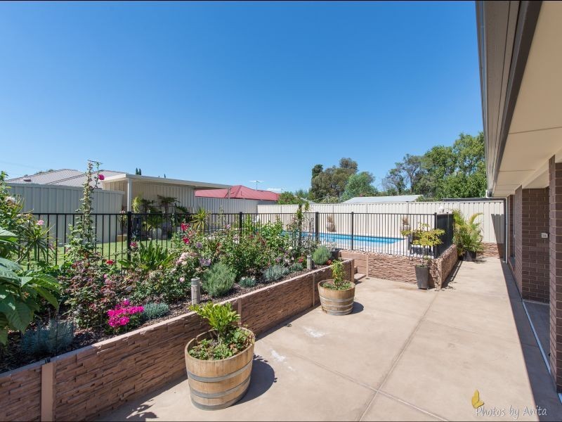 70 Kent Avenue, Clearview SA 5085