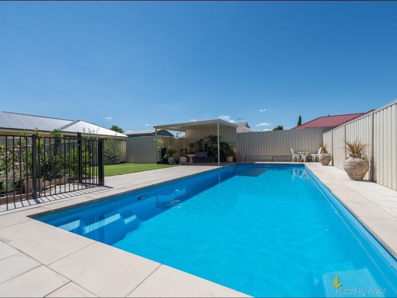 70 Kent Avenue, Clearview SA 5085