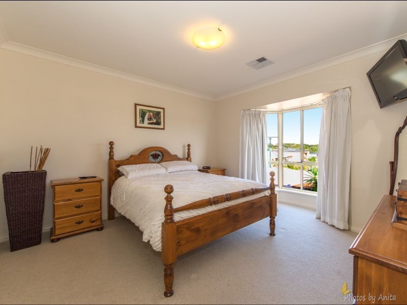12 Creekview Drive, Walkley Heights SA 5098