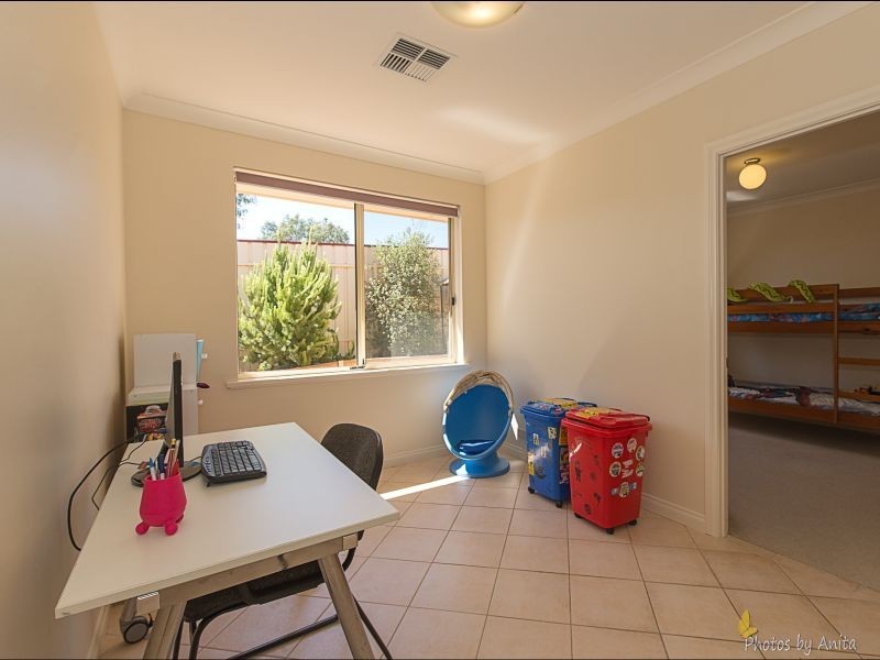 12 Creekview Drive, Walkley Heights SA 5098