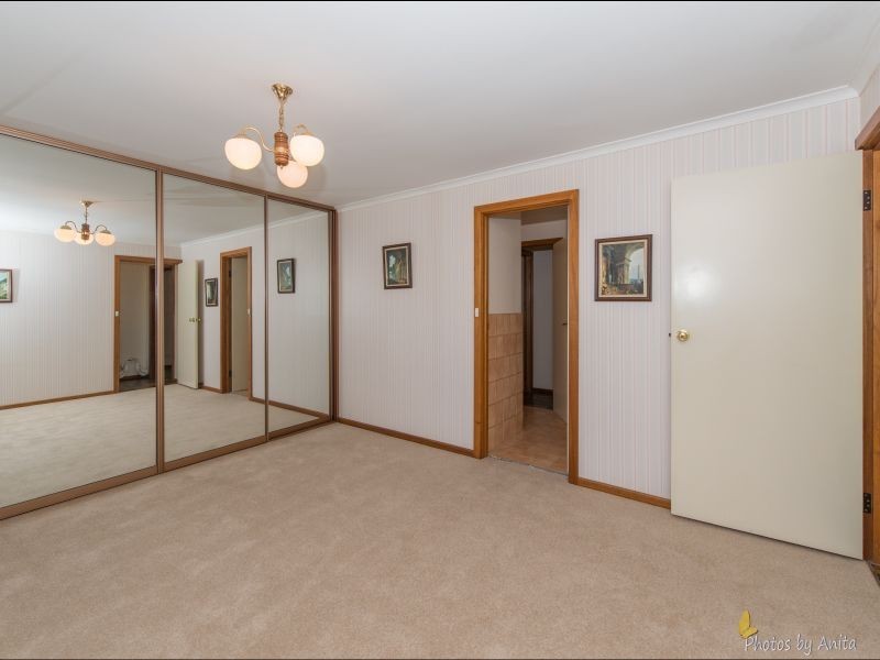 52 Heather Drive, Ridgehaven SA 5097