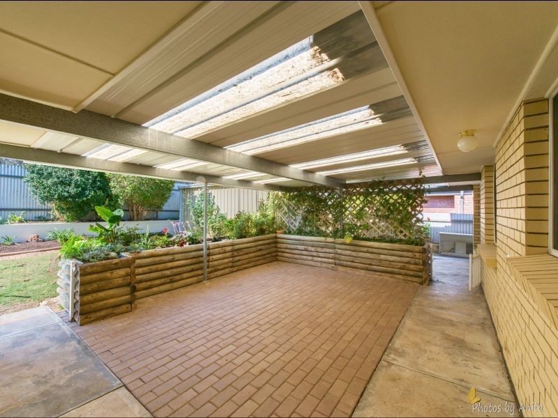 52 Heather Drive, Ridgehaven SA 5097