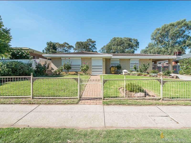 52 Heather Drive, Ridgehaven SA 5097