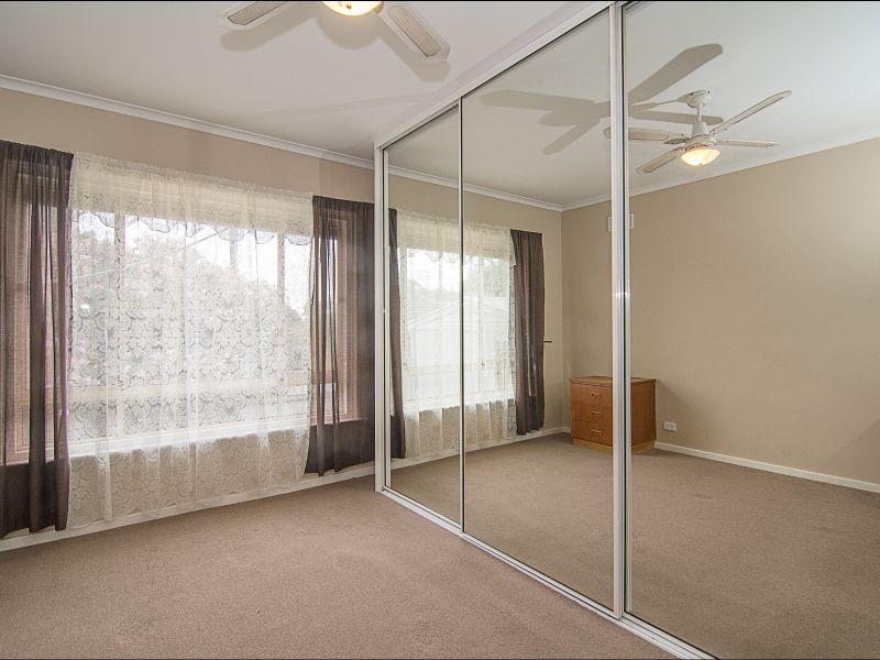 11 Regent Avenue, Pooraka SA 5095