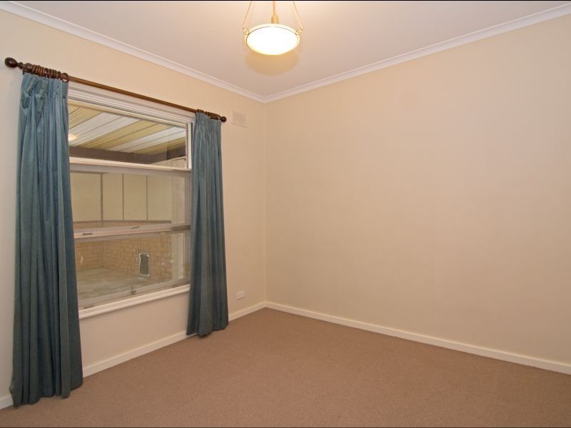 11 Regent Avenue, Pooraka SA 5095