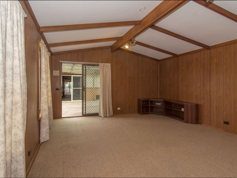 11 Regent Avenue, Pooraka SA 5095