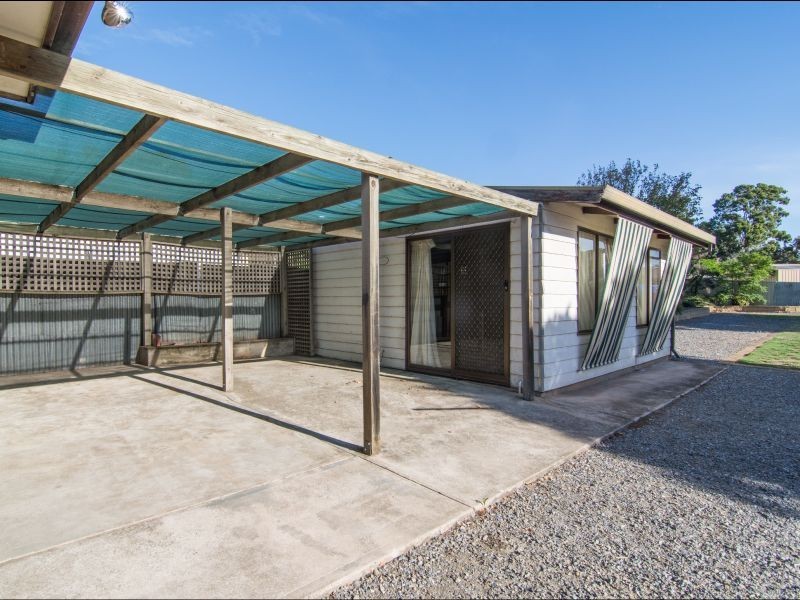 11 Regent Avenue, Pooraka SA 5095