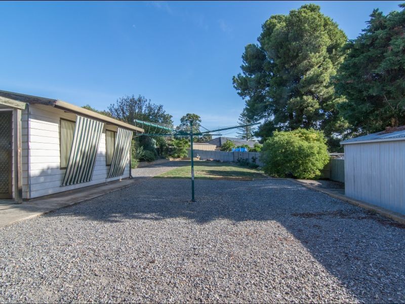 11 Regent Avenue, Pooraka SA 5095