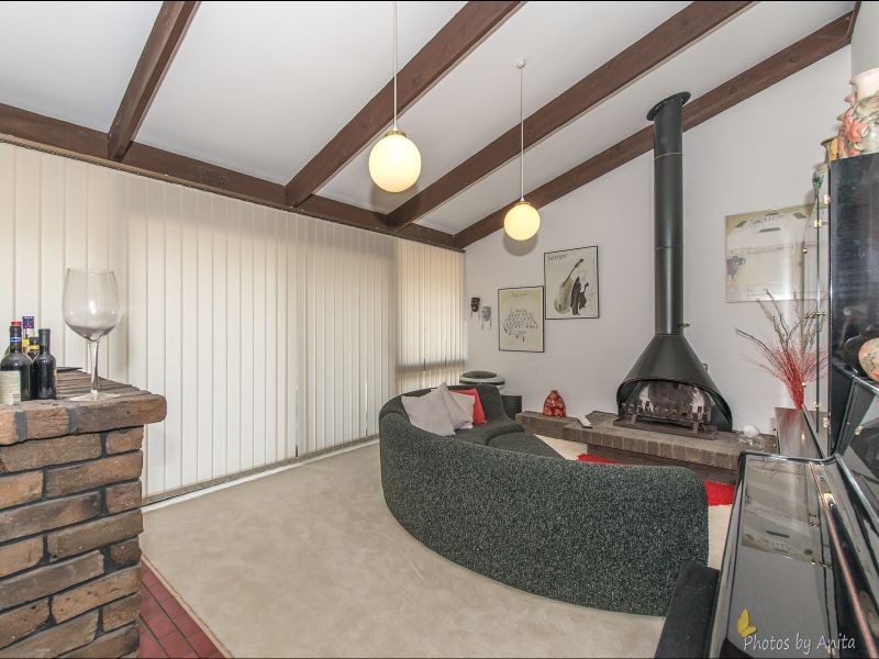 18 Nunyah Drive, Banksia Park SA 5091