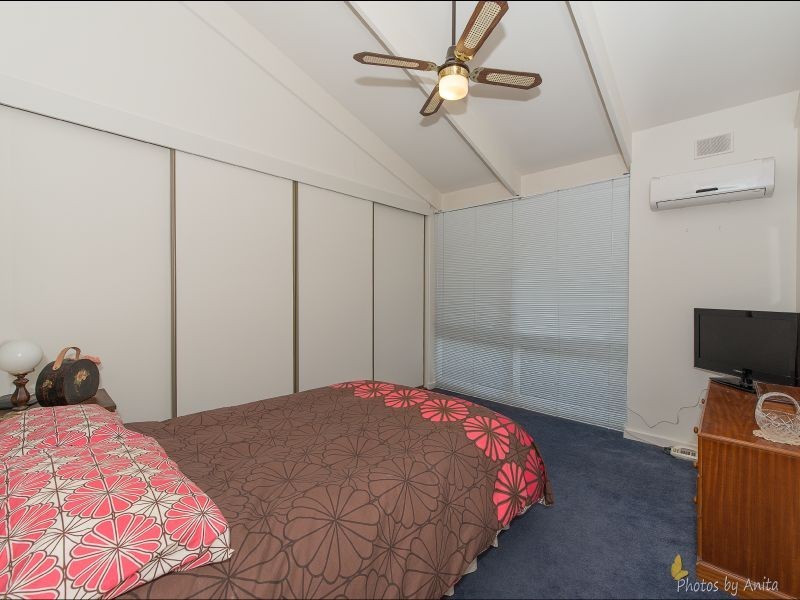 18 Nunyah Drive, Banksia Park SA 5091