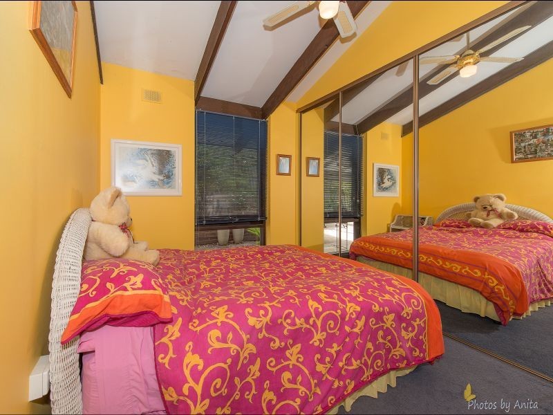 18 Nunyah Drive, Banksia Park SA 5091